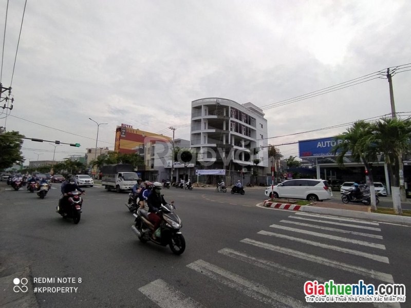 Cho thuê tòa nhà văn phòng 7 tầng, 2 mặt tiền đường Nguyễn Hữu Thọ