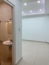 Cho thuê nhà nguyên căn 3 tầng đẹp mới – hẻm xe hơi